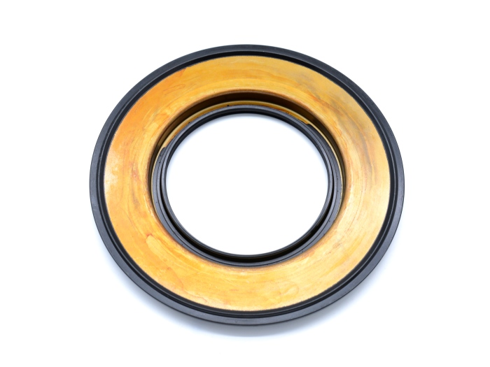 Lincoln Classic 300D Perkins 4cyl 404C-22 / 104-22 Rear Main Seal