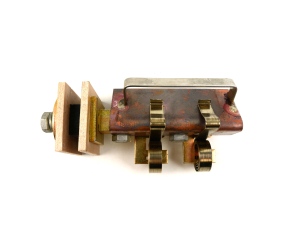 Lincoln OEM SA-200 & MORE Main Brush Holder (9SM6964-2A / M6964-2A)  F162  F163  D3.152